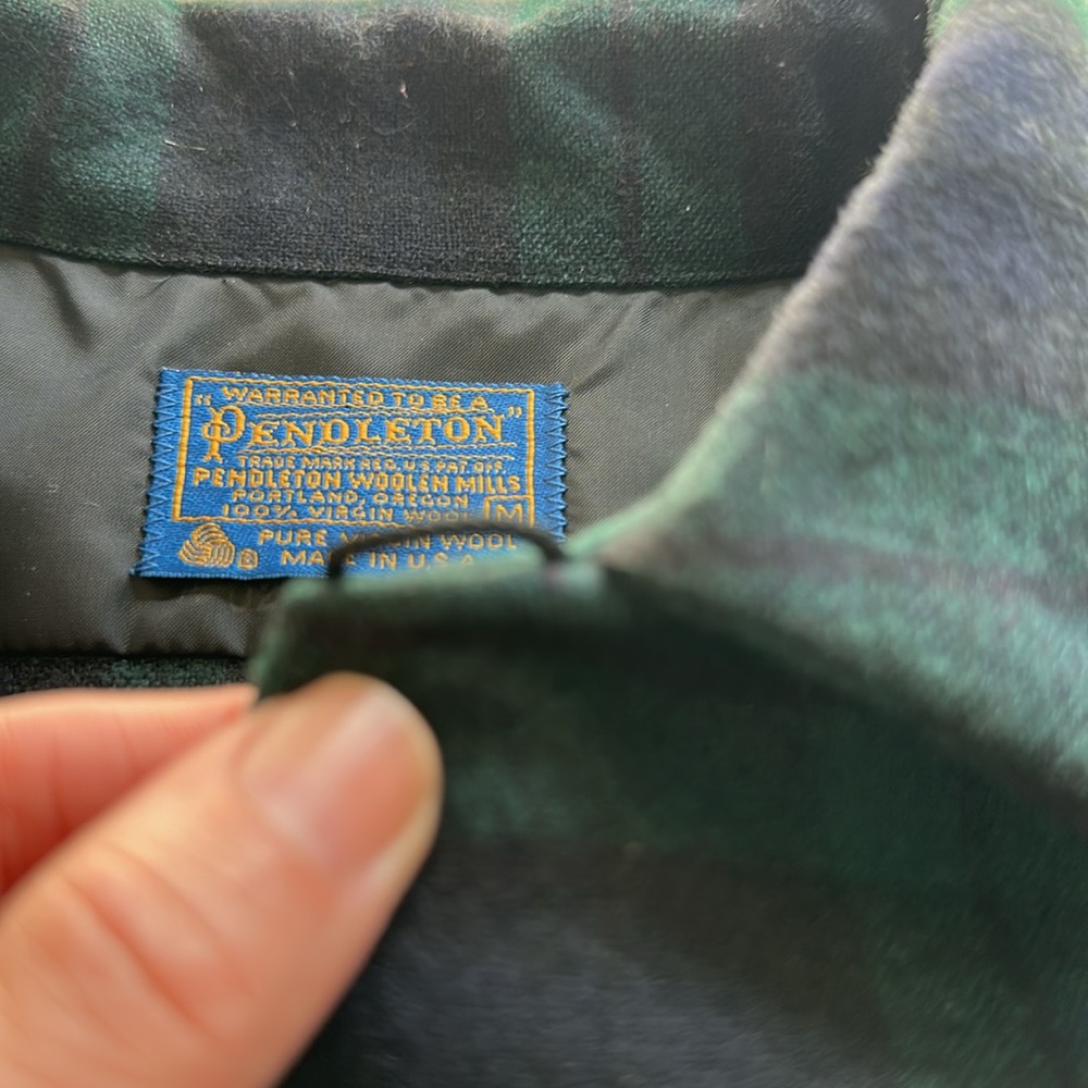 Pendleton vintage wool shirt. Loop collar flap pockets very good vtg condition - Picture 4 of 11